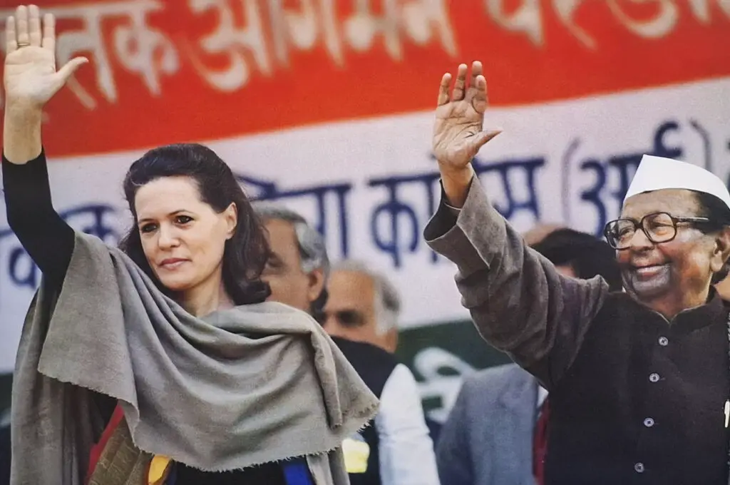 sonia gandhi with sitaram kesari