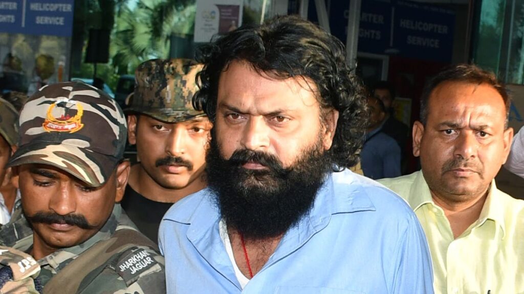 PLFI सुप्रीमो दिनेश गोप को रिम्स में किया गया शिफ्ट, होगा हाथ का इलाज