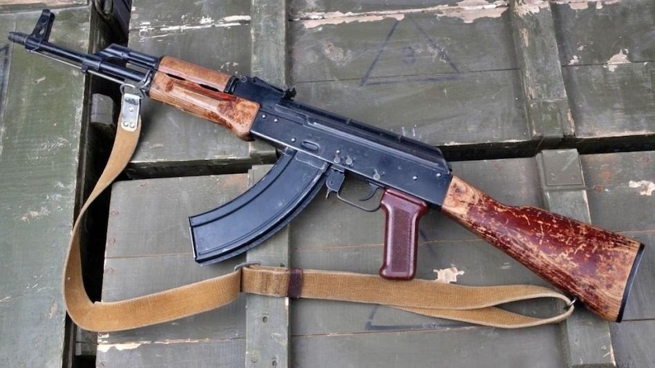 देवघर में जैप जवान की AK-47 के ब्रस्ट फायर से मौत, लगातार फायरिंग से गर्दन में लगी कई गोलियां