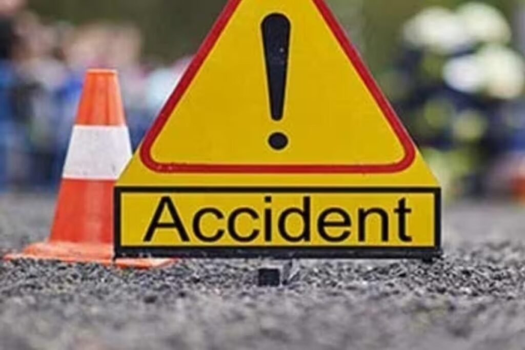 खाटूश्याम से लौट रहे श्रद्धालुओं की गाड़ी और ट्रक में टक्कर, 7 बच्चों समेत 10 की मौत