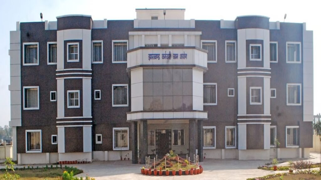 JSSC नियुक्तियों में अब प्रारंभिक परीक्षा और निगेटिव मार्किंग लागू होगी, कार्मिक विभाग ने नियमावलियों में संशोधन कर अधिसूचना जारी की