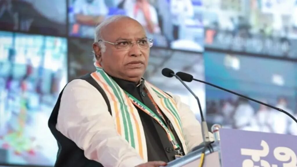 कांग्रेस अध्यक्ष मल्लिकार्जुन खरगे की तबीयत बिगड़ी, बेंगलुरु के अस्पताल में कराया गया भर्ती