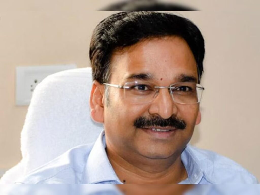 निलंबित IAS विनय चौबे पर मुकदमे के लिए ACB ने मुख्यमंत्री से मांगी मंजूरी, हजारीबाग जमीन घोटाले में कार्रवाई