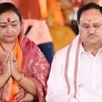 jp nadda with wife