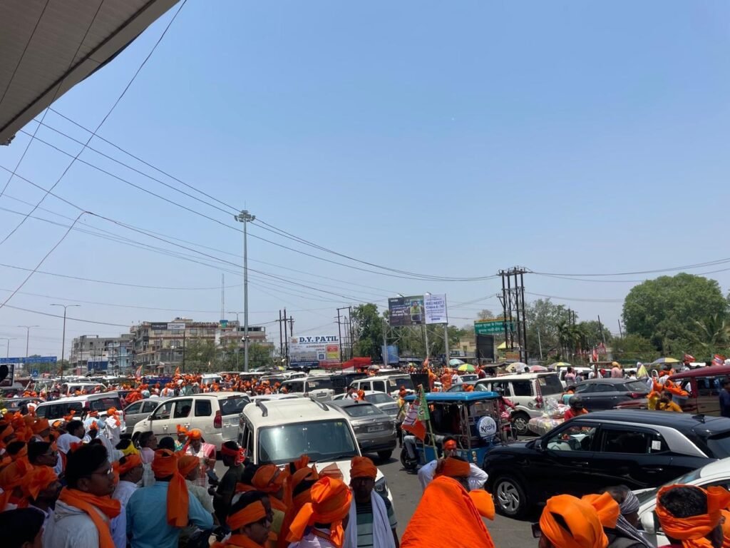 ढुल्लू ने रोक दी धनबाद की धड़कनः तपती धूप में जनता करती रही त्राहिमाम, नियमों की उड़ी धज्जियां, बंधक बनी रही जनता 2 bjp 1