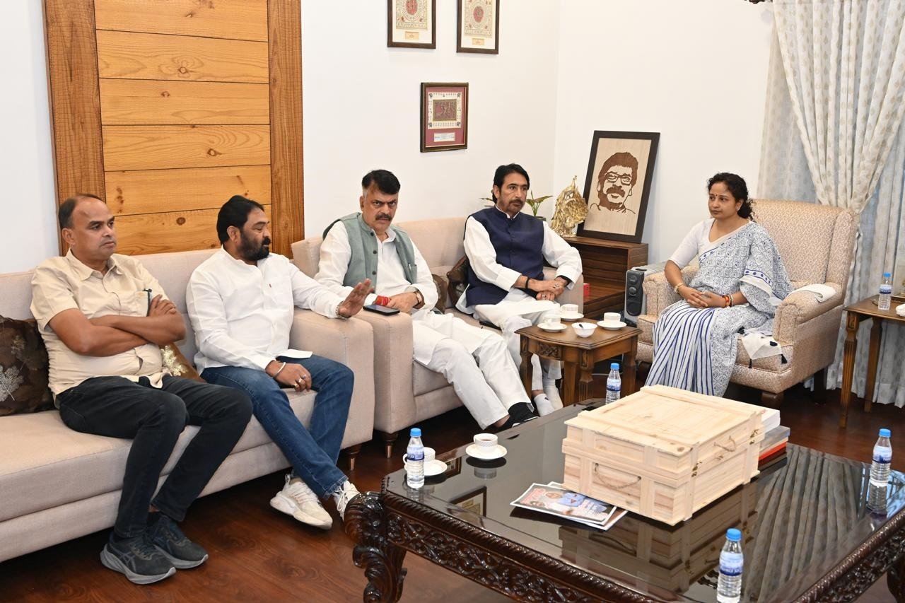 kalpan soren with congress incharge 1