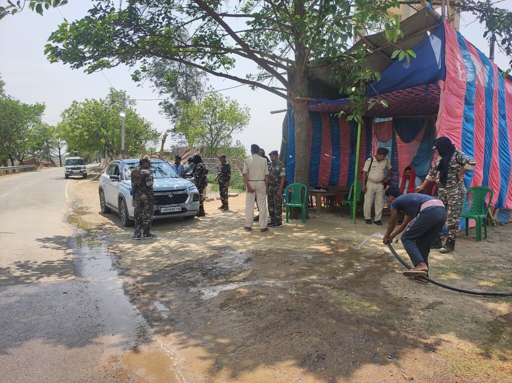 Sahibganj में वाहन चेकिंग के दौरान 4 लाख 33 हजार रूपया हुआ बरामद