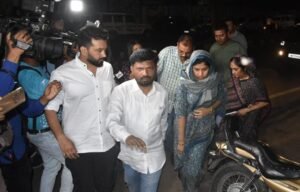 Alamgir Alam Arrested : मंत्री का बढ़ गया ब्लड प्रेशर , BJP ने कहा- 'भ्रष्टाचार के कप्तान के बाद उपकप्तान का विकेट गिरा' 3 alamgir family