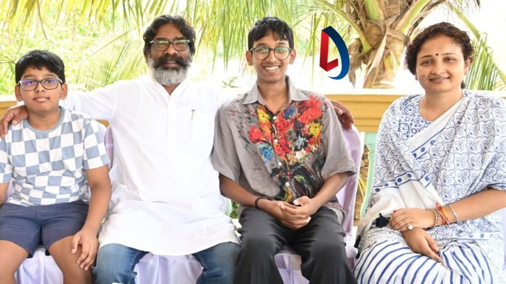 Kalpana Soren ने गांडेय में वोटिंग के बीच Hemnat Soren को लेकर किया भावनात्मक पोस्ट, कहा-'मेरे साथ करोड़ों समर्थक आपके इंतजार में है'