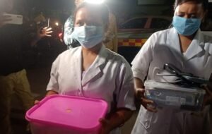 Alamgir Alam Arrested : मंत्री का बढ़ गया ब्लड प्रेशर , BJP ने कहा- 'भ्रष्टाचार के कप्तान के बाद उपकप्तान का विकेट गिरा' 2 mediacal team