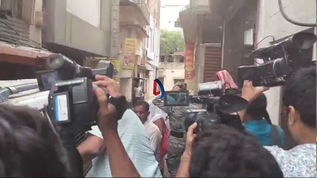 Sex Racket को लेकर रांची के रॉयल रेसीडेंसी होटल में छापेमारी, एक दर्जन लड़कियों को पुलिस ने पकड़ा, होटल मैनेजर और स्टॉफ से पूछताछ