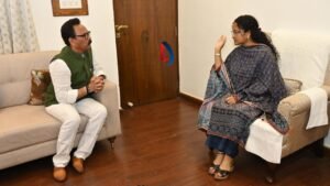 कल्पना सोरेन से सुखदेव भगत ने की मुलाकात, दोनों ने एक दूसरे को दी शानदार जीत पर बधाई, वर्तमान राजनीति पर हुई चर्चा 2 sukhdeo bhagat kalpana soren 1