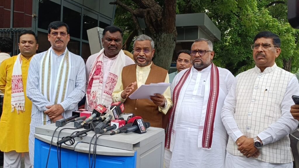 झारखंड के 10 विधानसभा क्षेत्रों में मुस्लिम वोटर बढ़ने को लेकर बाबूलाल ने की भारत निर्वाचन आयोग से शिकायत