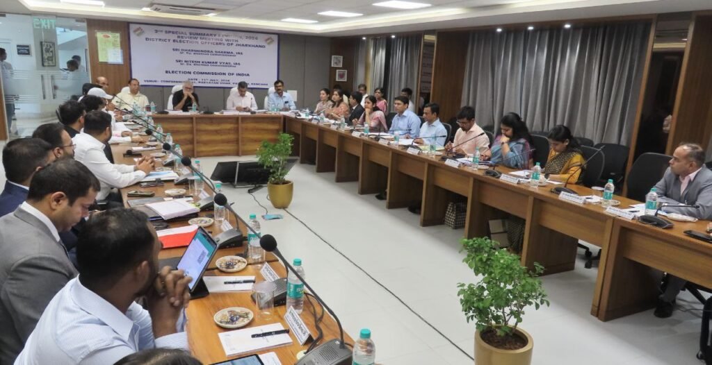 झारखंड में जल्दी विधानसभा चुनाव की आहट, चुनाव आयोग ने कर ली है तैयारियां 2 ECI team