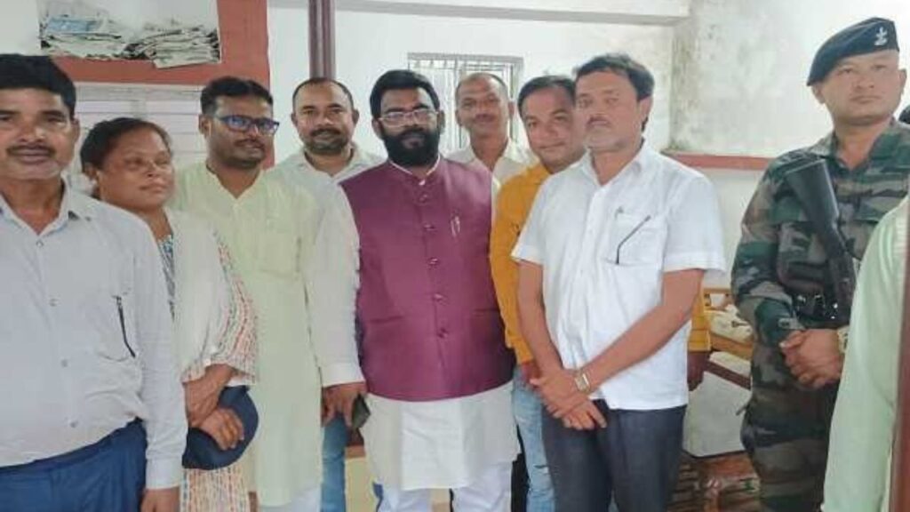पारा शिक्षकों का आंदोलन पहले दिन ही खत्म, शिक्षा मंत्री से मुलाकात के बाद बनी सहमति