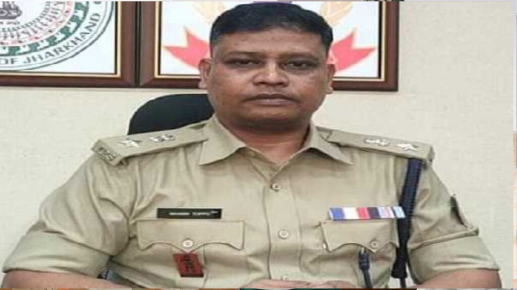 सरायकेला-खरसावां के SP मनीष टोप्पो का तबादला, मुकेश लुनायत को बनाया गया नया पुलिस अधीक्षक