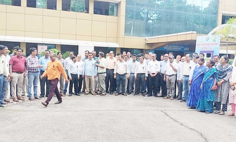 झारखंड अनुसचिवीय कर्मचारी संघ के कर्मियों की हड़ताल खत्म, सरकार ने कई मांगों को माना