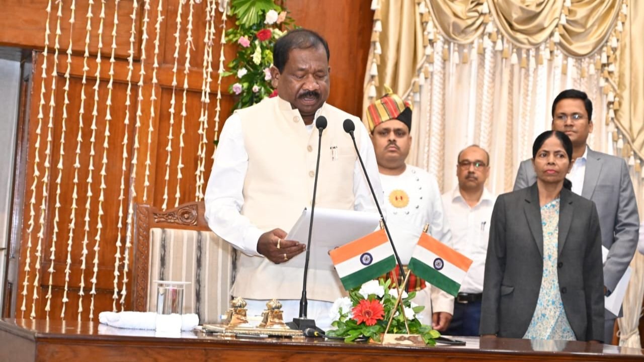 मंत्री रामदास सोरेन को मिला दो बड़े विभागों की जिम्मेदार, मिथिलेश ठाकुर और हफीजुल के विभागों में भी फेरबदल