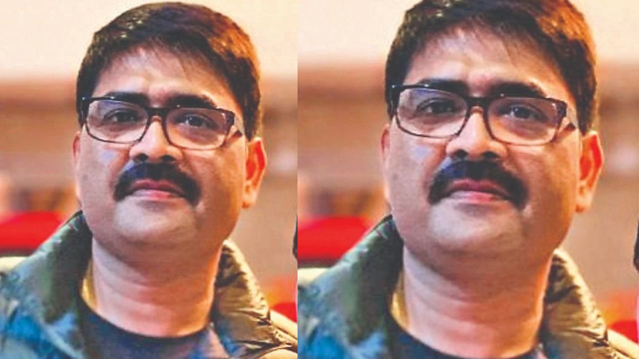 लैंड स्कैम केस में आर्किटेक विनोद सिंह और राजकुमार पाहन ने किया सरेंडर, कोर्ट ने दी जमानत 1 लैंड स्कैम केस में आर्किटेक विनोद सिंह और राजकुमार पाहन ने किया सरेंडर, कोर्ट ने दी जमानत