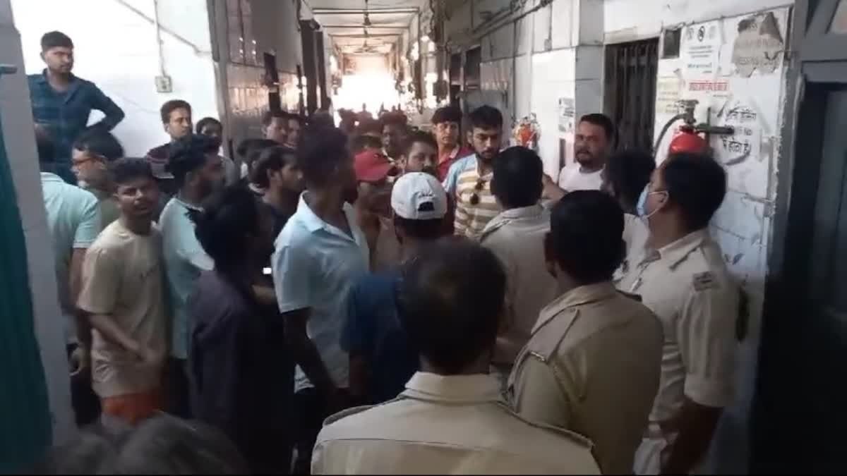 जमशेदपुर में ताबड़तोड़ फायरिंग, अपराधियों ने एक युवक की गोली मारकर हत्या की