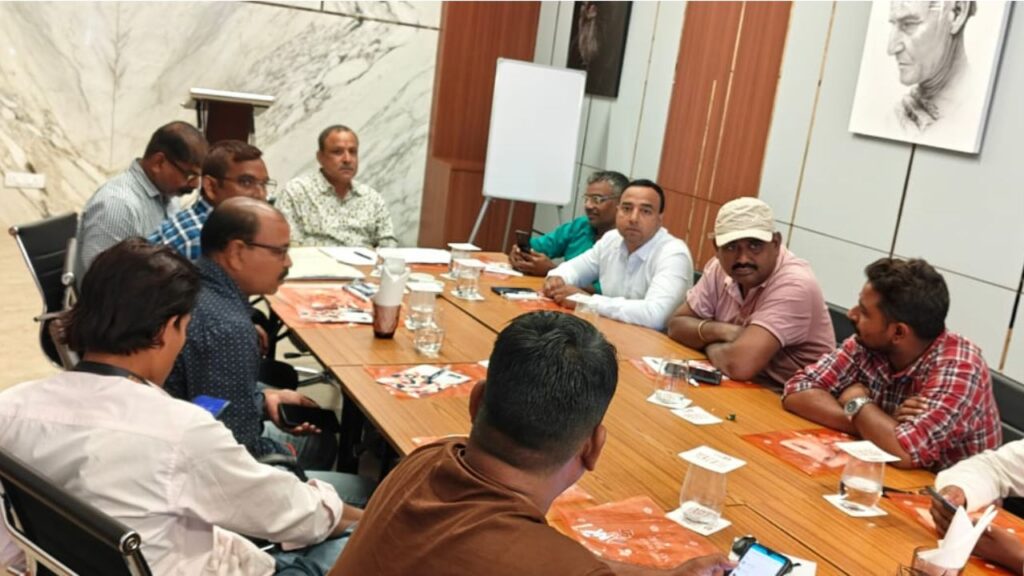 द प्रेस क्लब ऑफ देवघर के पहली कार्यकारिणी की बैठक में कई मुद्दों पर लिये गए महत्वपूर्ण फैसले