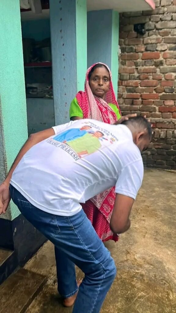 झारखंड विधानसभा चुनावः देखिए नामांकन से पहले किसकी उतरी आरती, किसी ने पूजा पहाड़, किस ने लिया आशीर्वाद 4 Image 24 10 24 at 10.08 AM