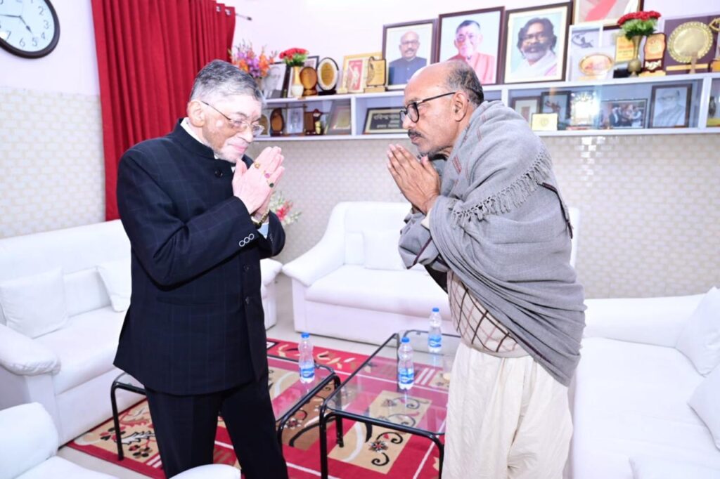 राज्यपाल संतोष गंगवार और स्पीकर रवींद्र नाथ महतो