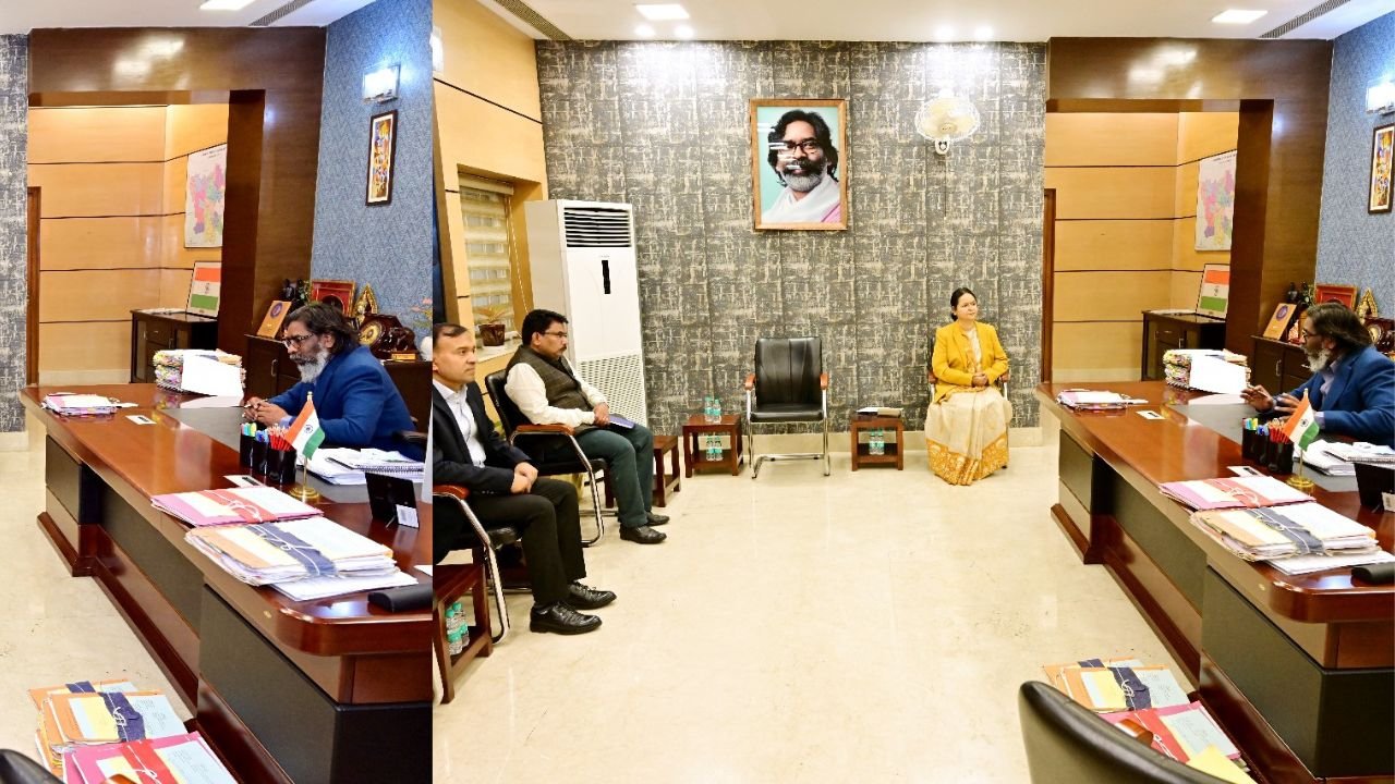 मुख्यमंत्री हेमंत सोरेन ने अधिकारियों के साथ की बैठक, राज्य में इको टूरिज्म के विकास को लेकर कार्य योजना बनाने का दिया निर्देश