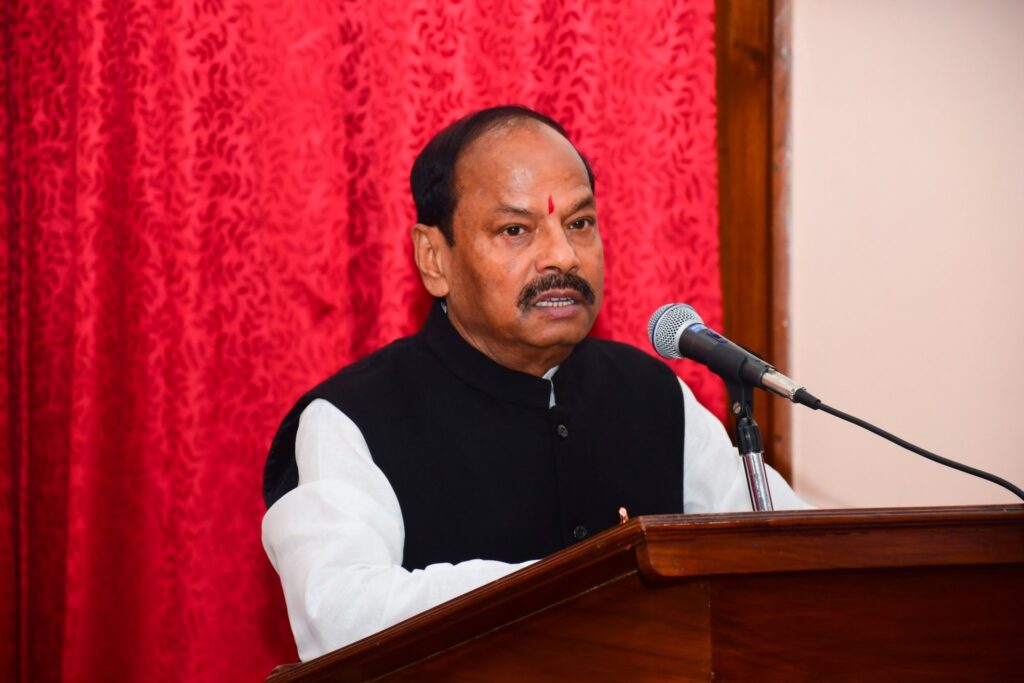 रघुवर दास ने ओडिशा के राज्यपाल पद से दिया इस्तीफा, झारखंड की राजनीति में नया मोड़