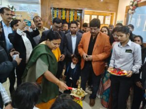 कॉन्फिडेंट हेल्थ केयर का मंत्री दीपिका पांडे सिंह ने किया उद्घाटन, अनुभवी डॉक्टर की सेवा मरीजों को होगी उपलब्ध 3 1 6