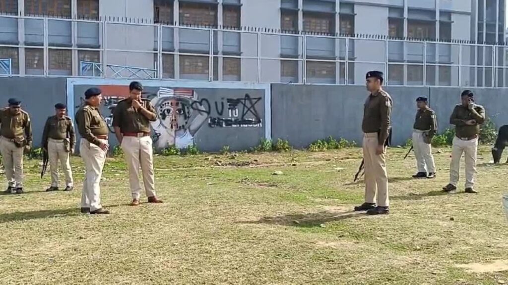 जमशेदपुर में दिनदहाड़े स्कूल के पीछे युवक की गोली मारकर हत्या