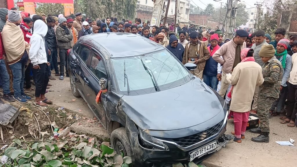 नया साल का जश्न मनाने जा रहे नेपाल जा रहे कार चालक ने पांच लोगों को कुचला, दादा के साथ बिस्कुट लेने जा रहे पोते की दर्दनाक मौत