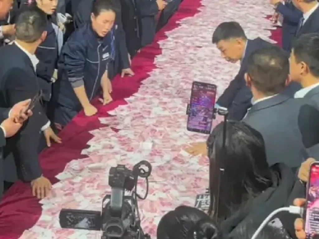 China_Employee_Cash_Offer