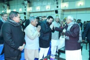 लालू यादव के ऑफर को लेकर बढ़े सियासी तापमान के बीच नीतीश कुमार और तेजस्वी यादव एक साथ आये नजर 2 GgRs0N3akAAgN g