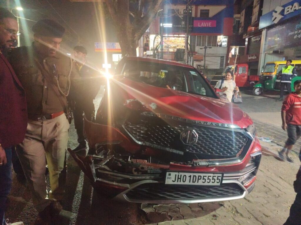 ranchi main road car accident