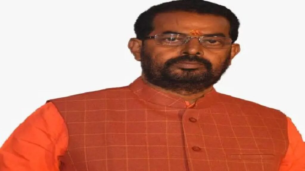 कांग्रेस नेता रविंद्र सिंह की नियुक्ति पर उठे सवाल, झारखंड कृषि मार्केटिंग बोर्ड के चेयरमैन की बहाली पर कोर्ट ने मांगा सरकार से जवाब
