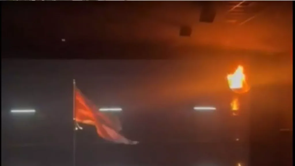दिल्ली के सिलेक्ट सिटी मॉल के सिनेमा हॉल में लगी आग, 'छावा' फिल्म के स्क्रीनिंग के दौरान हादसा