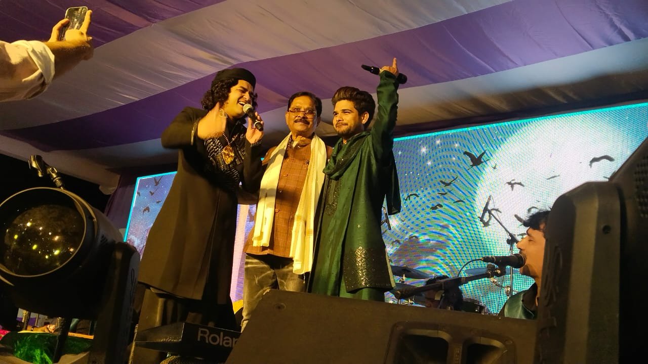 27db9ca1 5c18 4340 b547 66af5947ab82