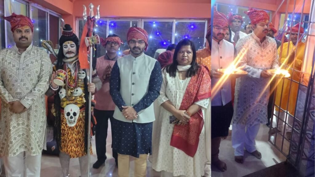 महाशिवरात्रि पूजा में शामिल हुए लोहरदगा के DC-SP और SDPO, पुलिस अधीक्षक हारिस बिन जमां ने पेश की सांप्रदायिक सौहार्द की मिसाल