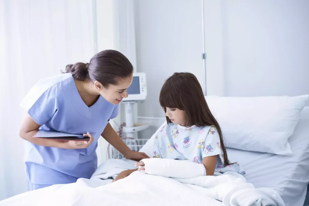 nurs-with-child