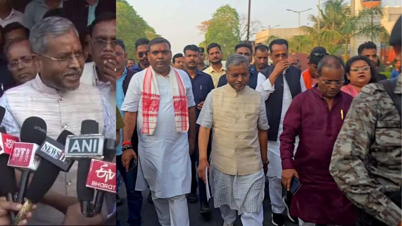 रघुवर दास के बाद बाबूलाल मरांडी पहुंचे गिरिडीह, कहा-मुसलमान को गुंडागर्दी करने की हिम्मत नहीं होती! घोड़थंबा ओपी प्रभारी ने उकसावा देने का किया काम