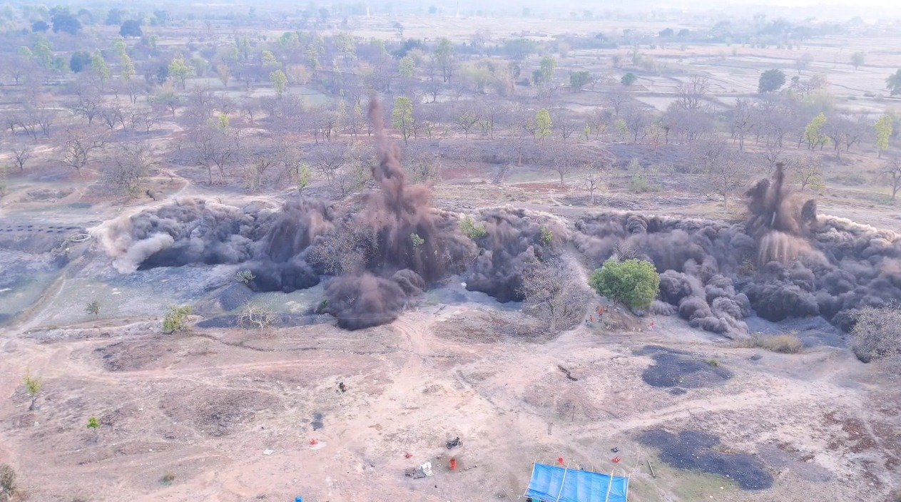 बोकारो में अवैध कोयला खनन के खिलाफ बड़ी कार्रवाई, अवैध मुहानों को ब्लास्टिंग कर किया गया ध्वस्त