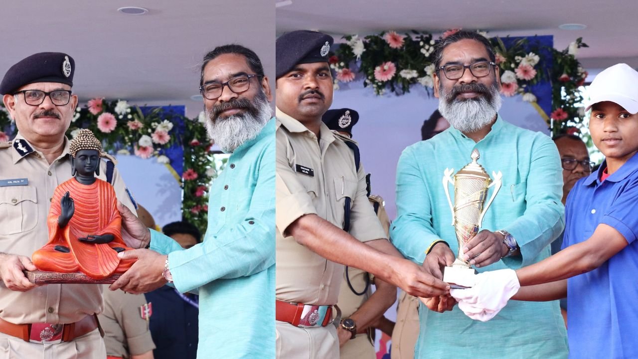 झारखण्ड राज्य गृह रक्षा वाहिनी एवं अग्निशमन सेवा खेलकूद प्रतियोगिता - 2025 के समापन समारोह में शामिल होकर मुख्मंत्री ने विजेता और उपविजेता टीमों को किया सम्मानित