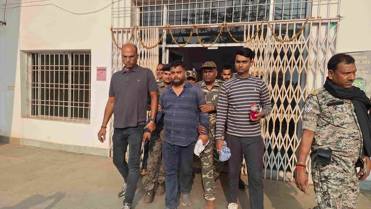 पाकुड़ में ACB की बड़ी कार्रवाई, रिश्वत लेते रंगे हाथ पकड़े गये पंचायत के 'सचिव जी'