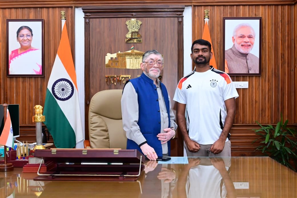 जयराम महतो ने अपने सहयोगियों के साथ राज्यपाल संतोष गंगवार से की शिष्टाचार मुलाकात