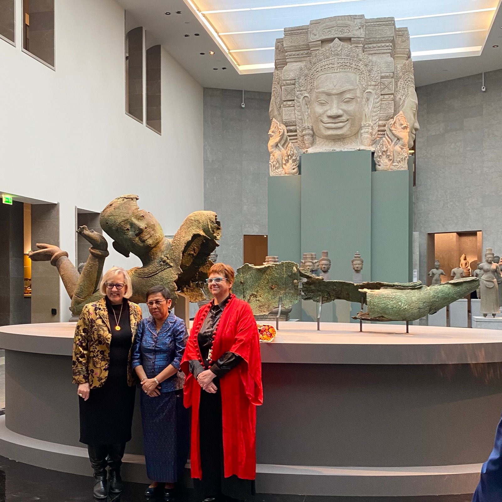 39 टुकड़ों में मिली थी भगवान विष्णु की 5 मीटर की एक हजार वर्ष पुरानी कांस्य प्रतिमा, देखना हैं तो जाना पड़ेगा इस शहर में... 3 Musée Guimet vishnu