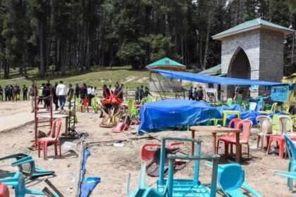 पहलगाम हमले पुलिस को मिली बड़ी सफलता, आतंकियों का मददगार टीचर हुआ अरेस्ट