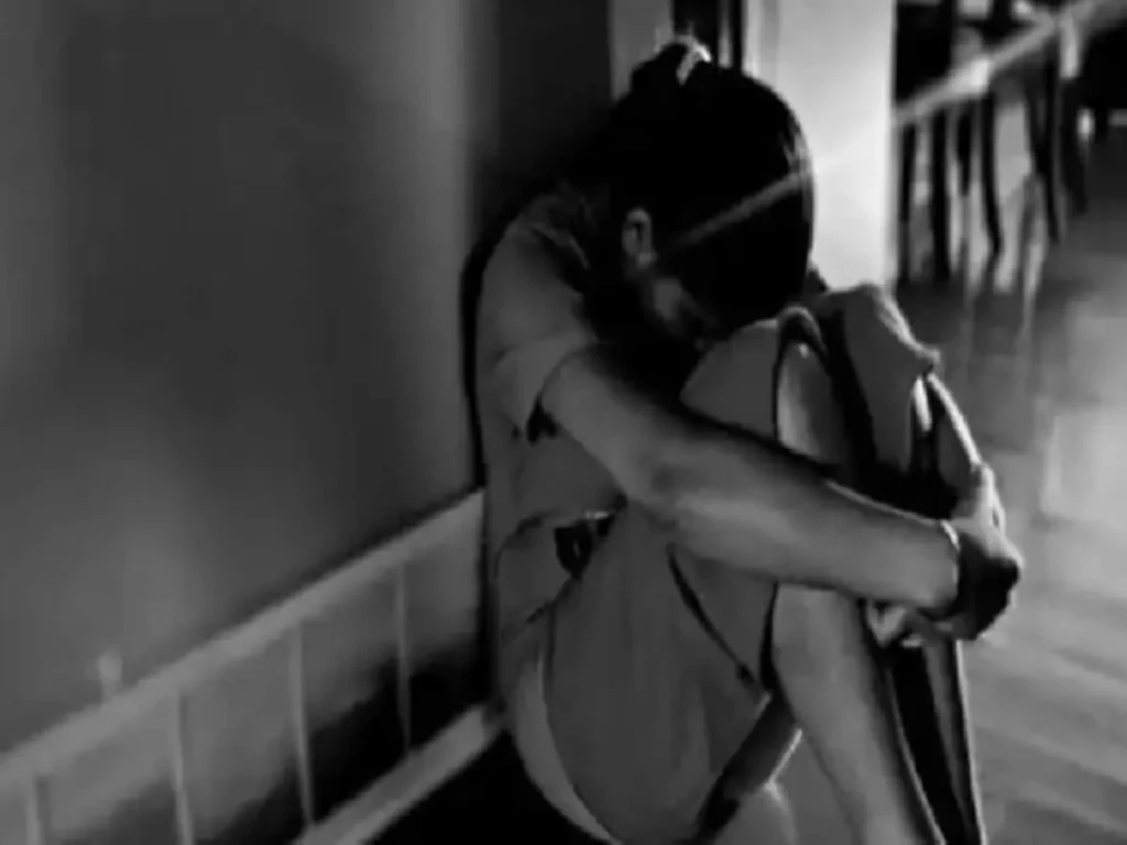 प्रिंसिपल पर लगा छात्रा से गंदी बात करने का आरोप, रात में कॉल करने का बनाता था दवाब