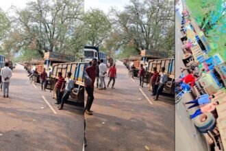 गुमला में हिंडाल्को द्वारा संचालित बिमरला बॉक्साइड माइंस में चलने वाली 128 ट्रकों को रोका गया, पूर्व सांसद धीरज साहू के पहल पर गाड़ियों को छोड़ा गया