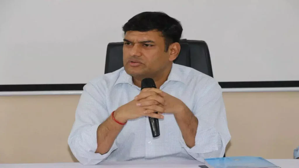 मनीष रंजन को JSSC चेयरमैन की अतिरिक्त जिम्मेदारी, बिहार के सारण जिले के रहने वाले है IAS अधिकारी